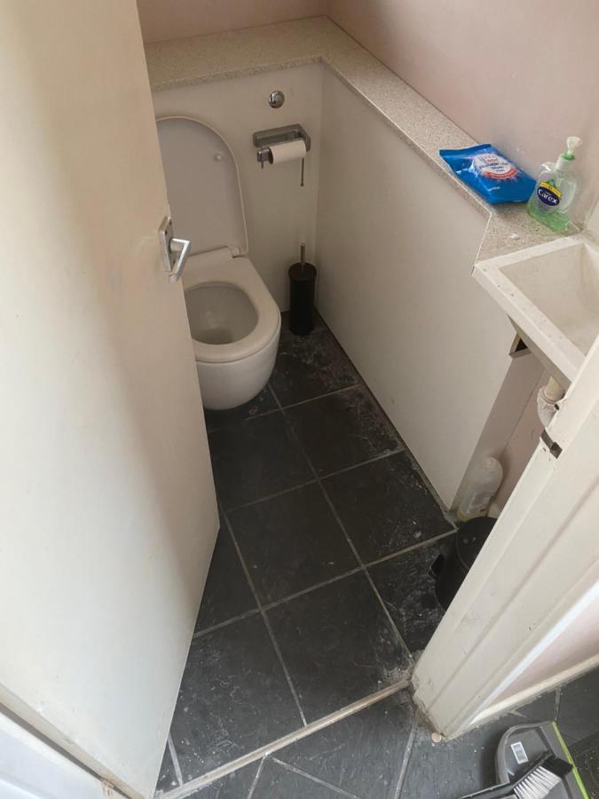Theldon Apartment Luton  Bagian luar foto